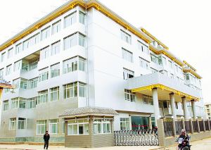 昭覺縣人民醫(yī)院-生化分析型超純水機ZYTEST-I-60L